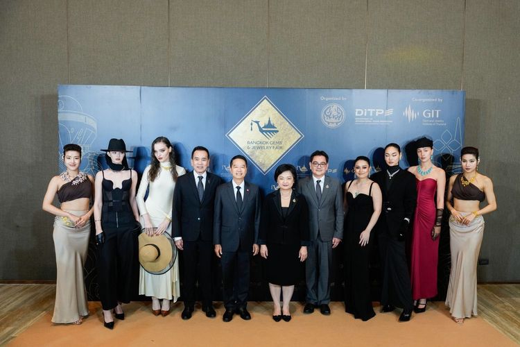 “พาณิชย์” ปลื้ม “บางกอกเจมส์” โตสวนกระแส เตรียมจัดงานครั้งที่ 73 อย่างยิ่งใหญ่คาดเงินสะพัดกว่า 150 ล้านดอลลาร์สหรัฐ