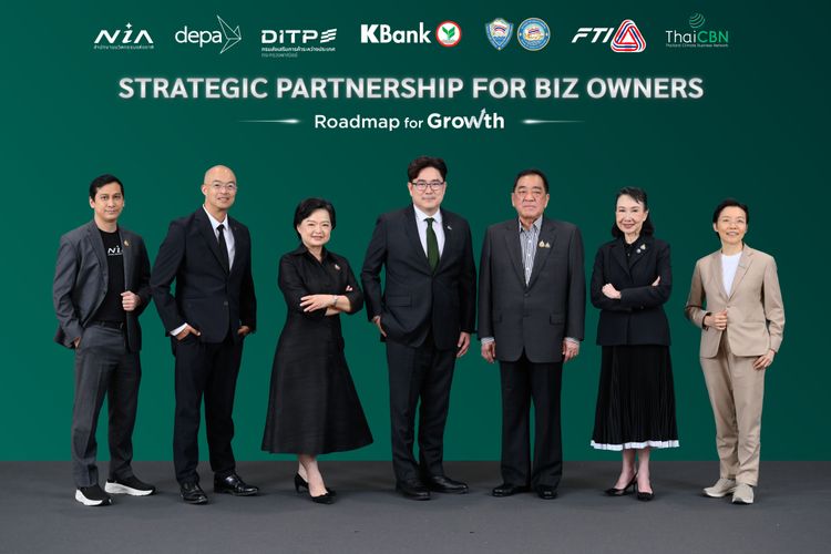 กสิกรไทยผนึก 6 พันธมิตรชั้นนำระดับประเทศ เปิดโครงการ "Roadmap for Growth" หนุนองค์ความรู้ เร่งศักยภาพ ให้ผู้ประกอบการไทย "ทำเป็น อยู่รอด เติบโต" 