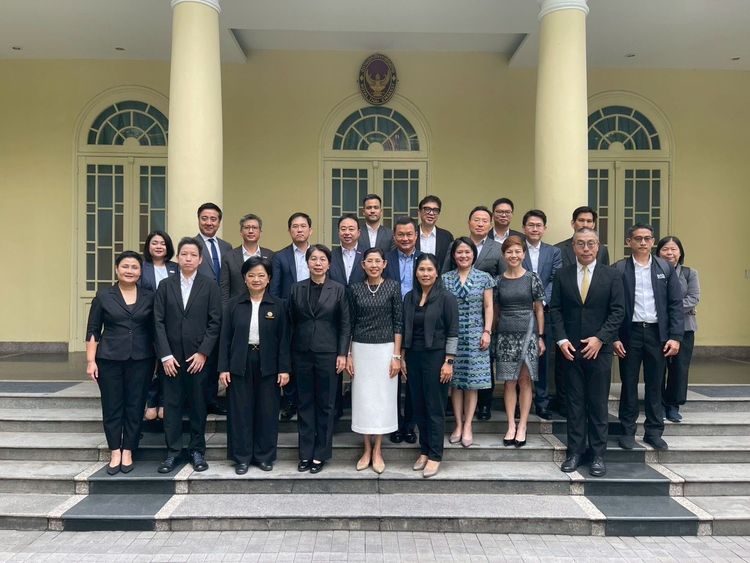 พาณิชย์ถกเอกชนไทย จับมือเป็นทีมไทยแลนด์ส่งเสริม SME ขยายตลาดในเวียดนาม